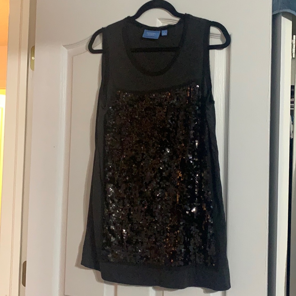 Black tank top sequenced